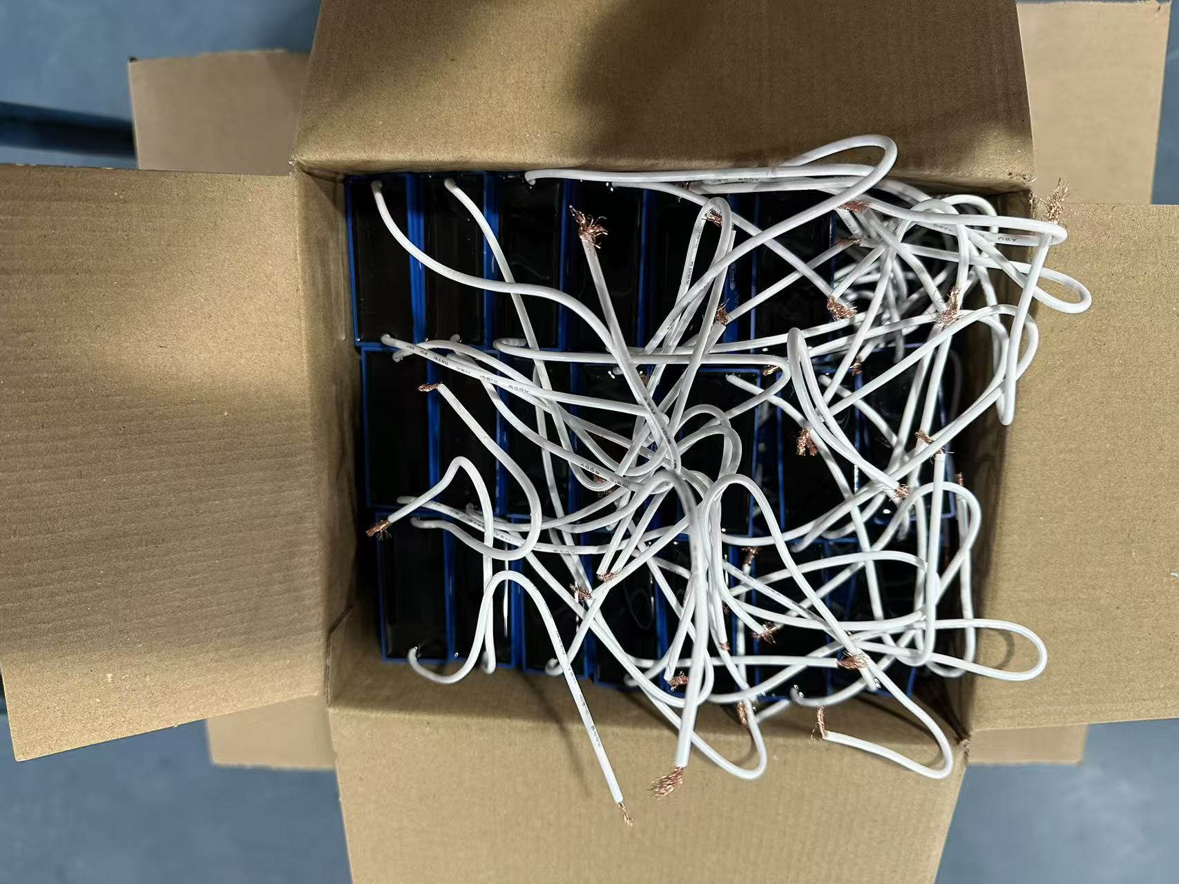 Tụ điện CBB61 bền bỉ dùng cho động cơ quạt và bơm